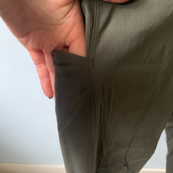 Athleta Trekkie Hybrid Crop Tight - Picture 2 of 7